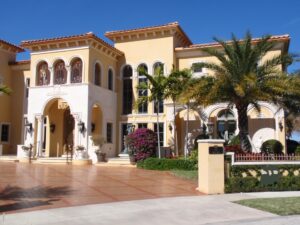 Royal House Sitting